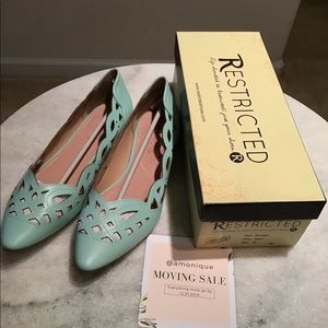 mint green flats